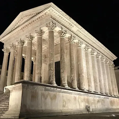 Dom wakacyjny Charmante Maison De Avec Parking Prive