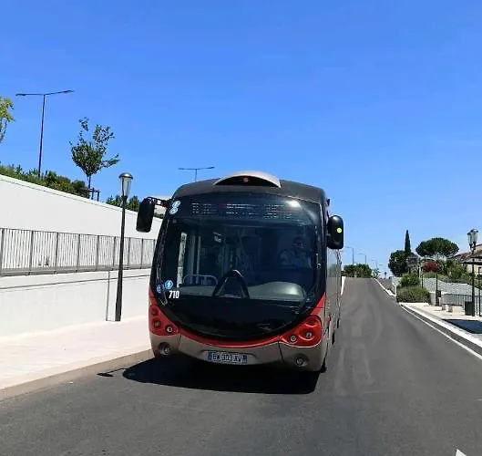 Charmante Maison De Avec Parking Prive *